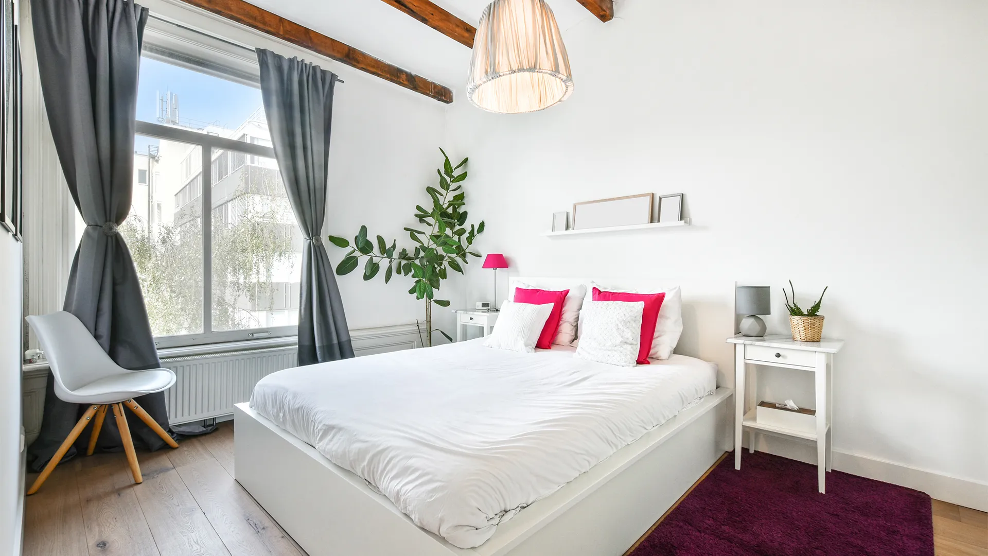 http://seventeenvillas.com/wp-content/uploads/2026/02/seventeen-villas-bedroom.webp